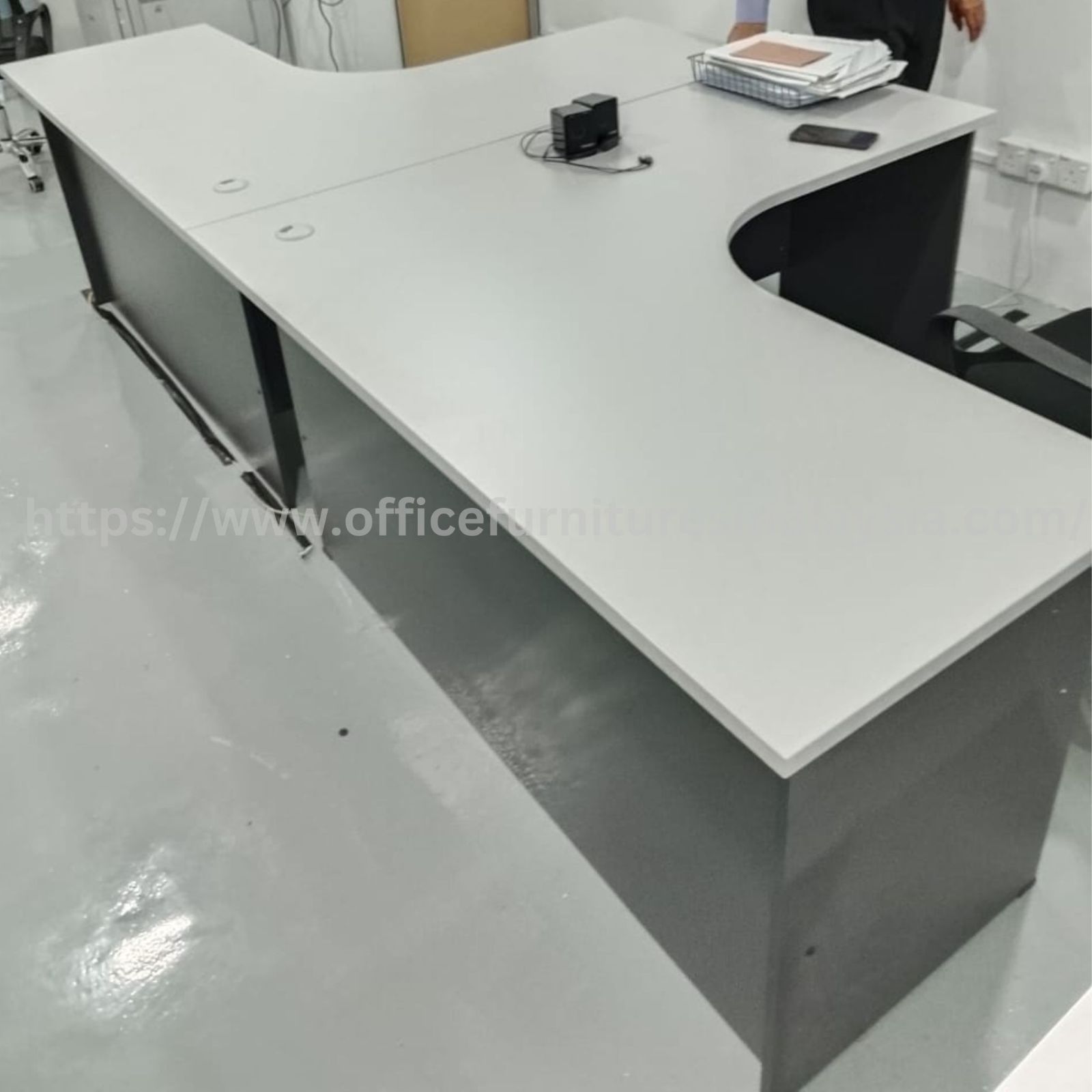 Office L Shape Table Petaling Jaya, Selangor, Malaysia. JUN 2026
