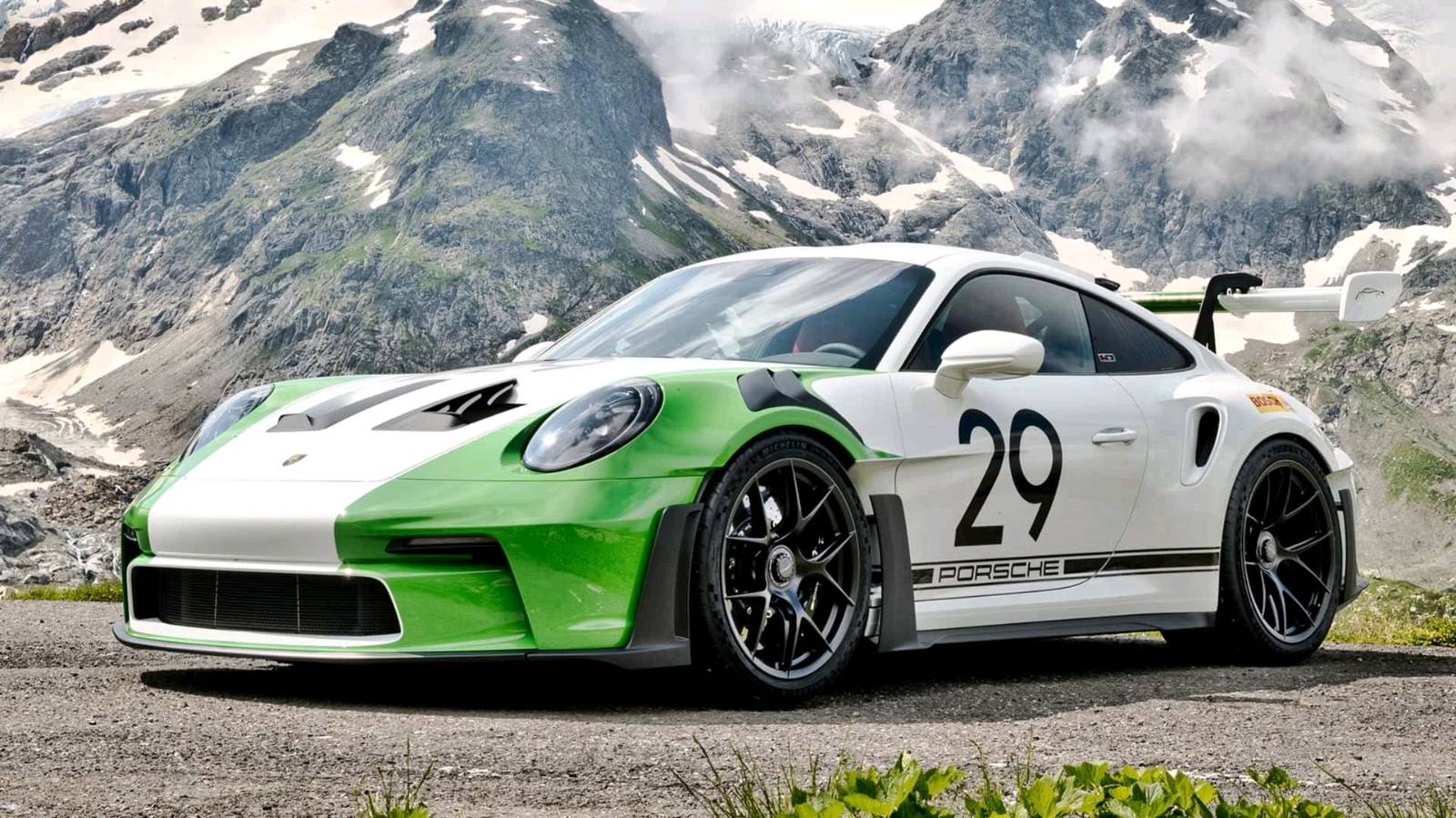 PORSCHE
