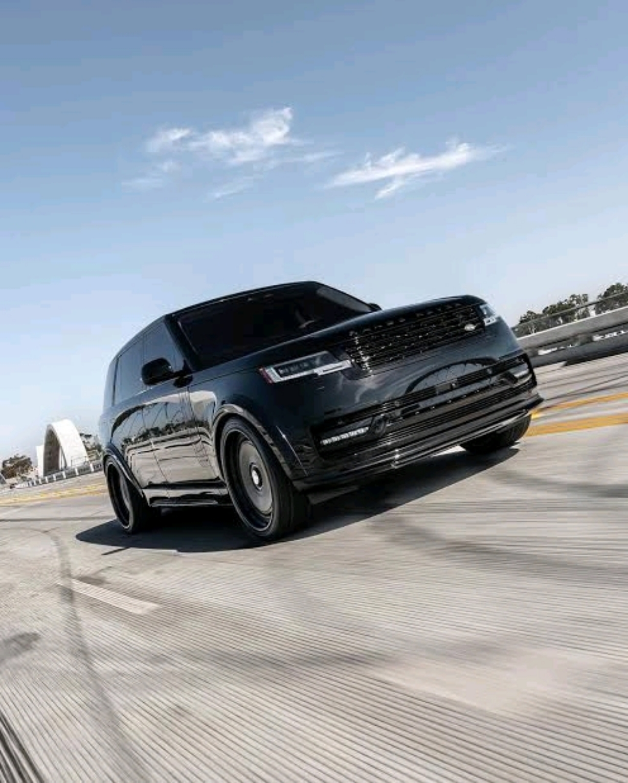 LAND ROVER