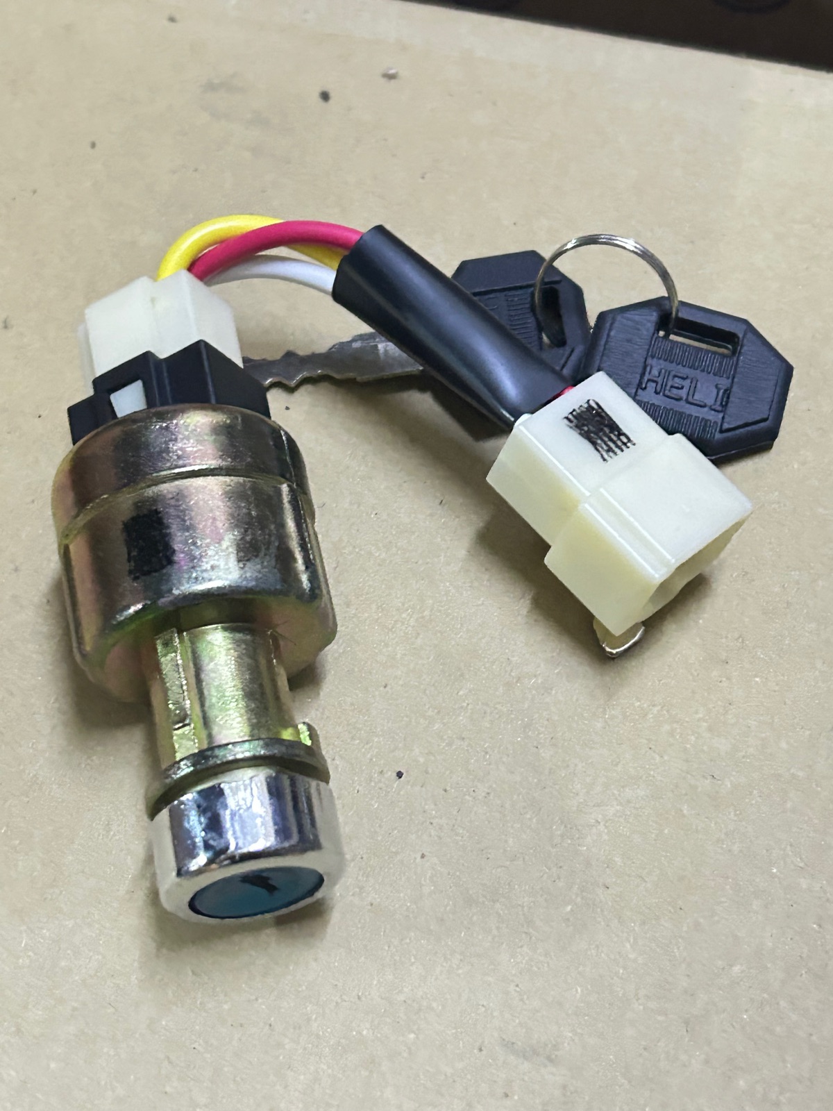 Z8170-04110 Z8710-04110 Ignition Key Switch For Heli Forklift H2000 G Series CPCD10-35