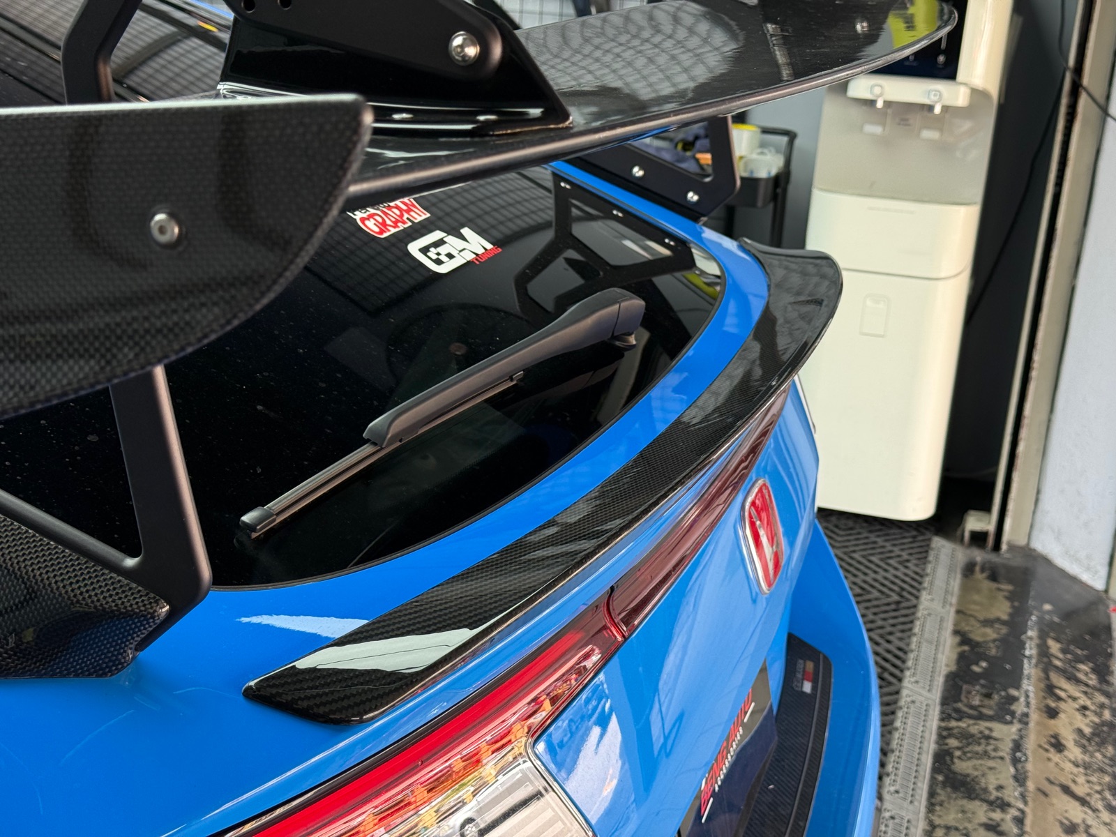 DRY CARBON DUCKTAIL SPOILER