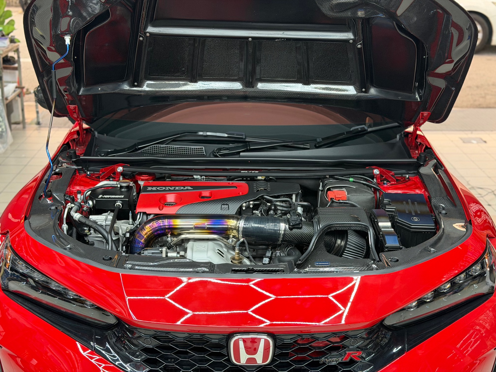 DRY CARBON ENGINE COOLING PLATES
