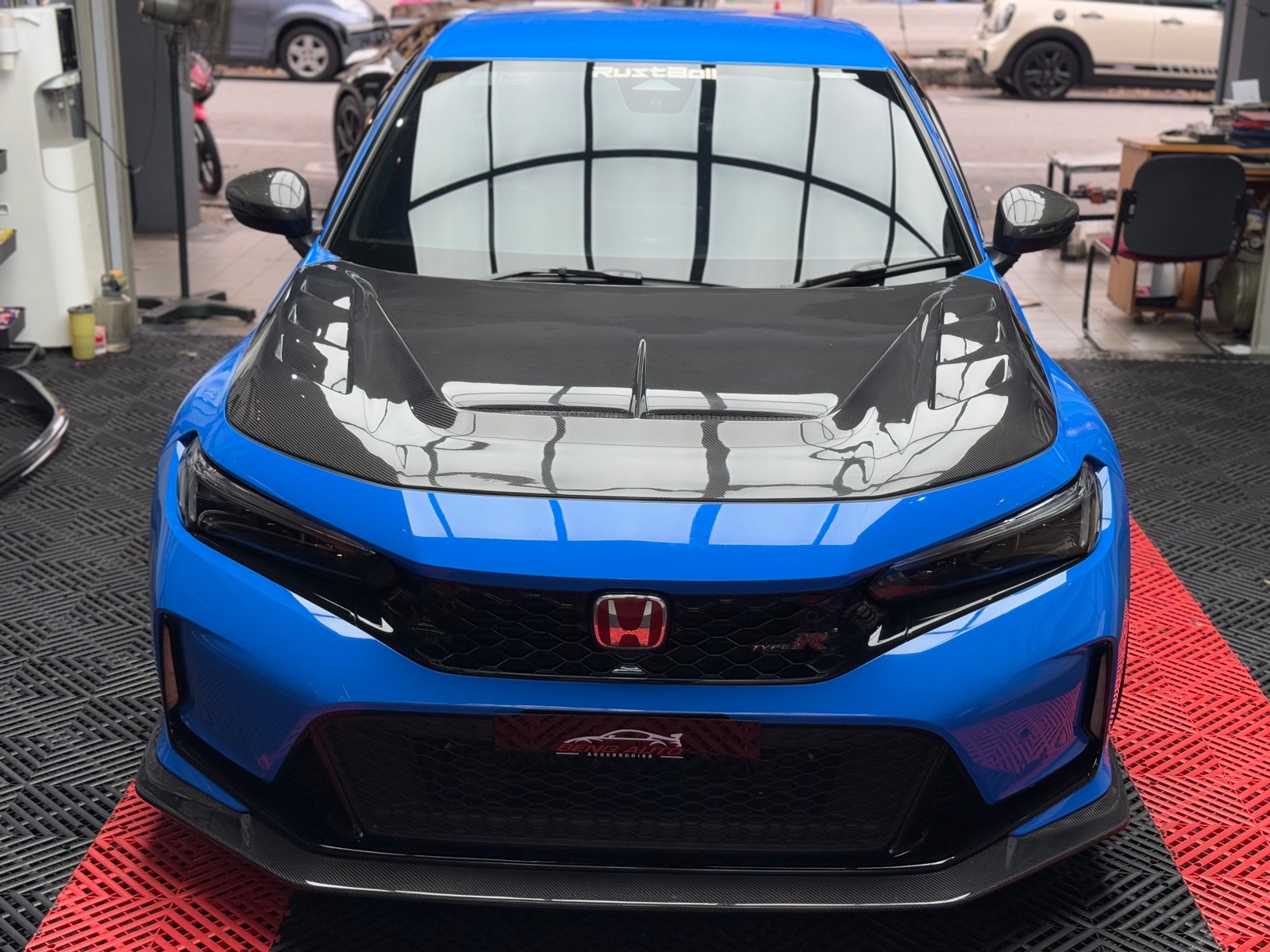 TP DESIGN CARBON FRONT BONNET