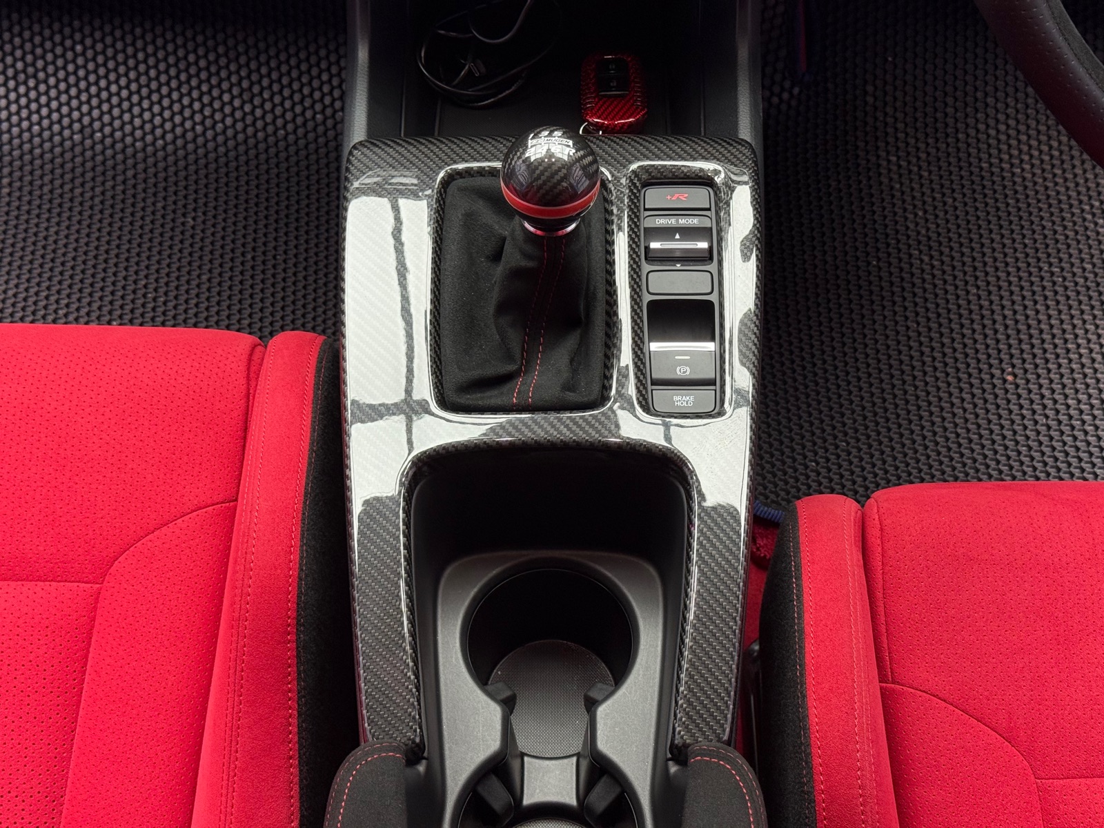 DRY CARBON GEAR PANEL COVER(BLACK/RED)