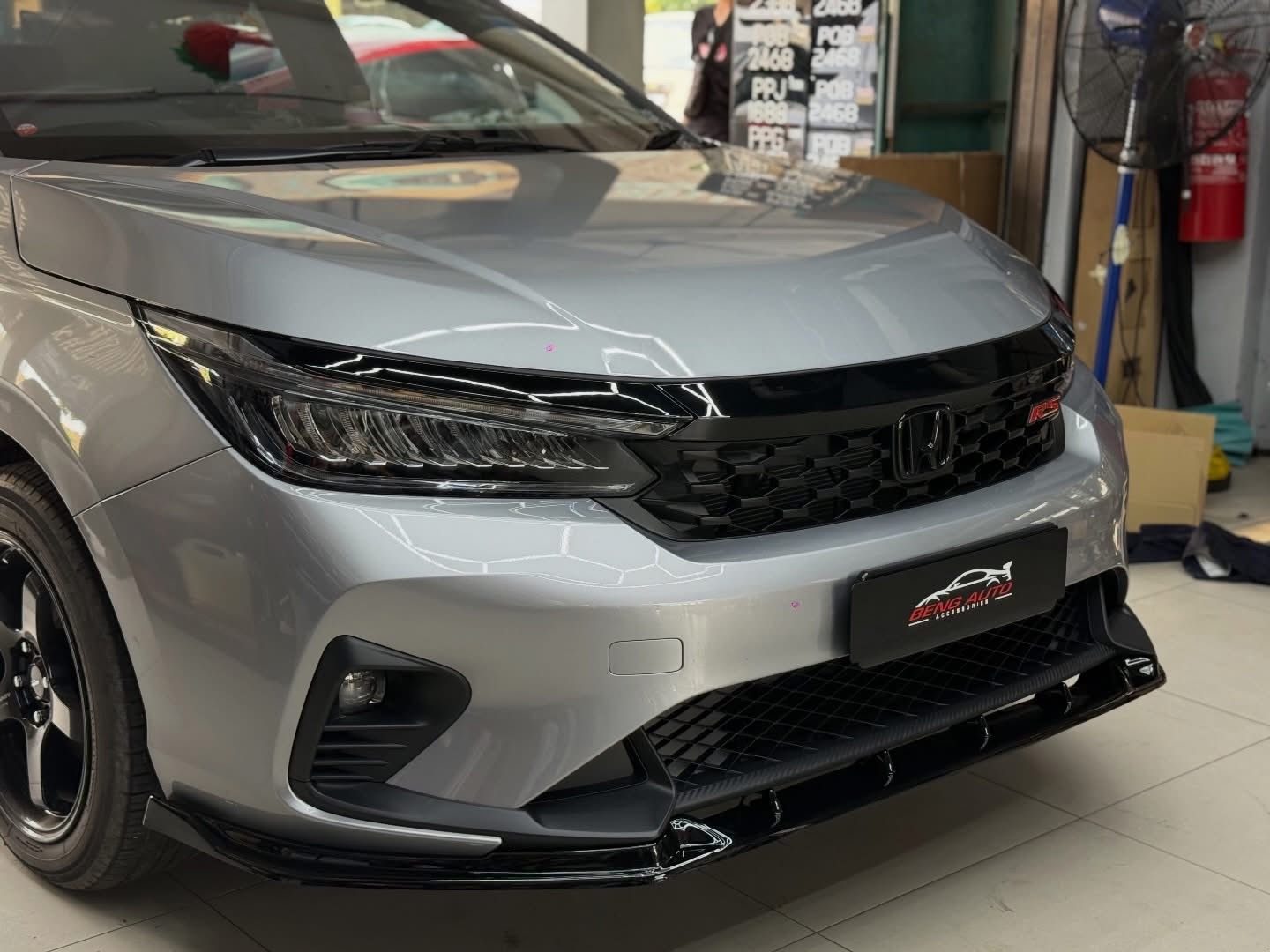 FLRS THAI V2 FRONT LIPS
