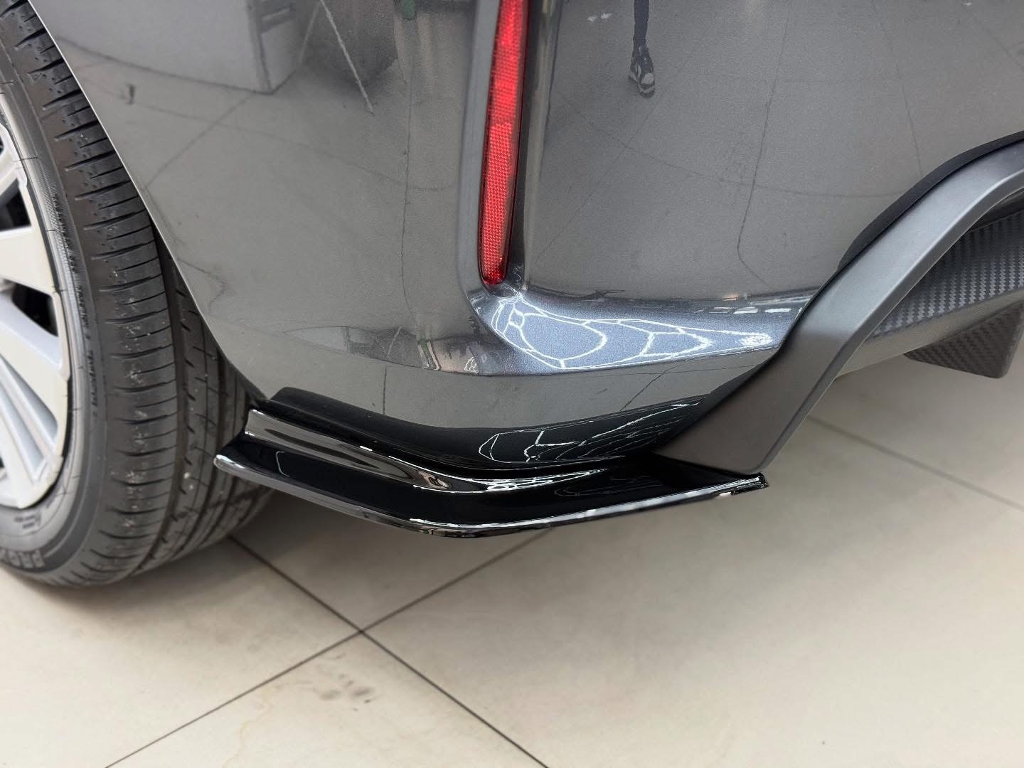 THAI V1 REAR SIDE LIPS