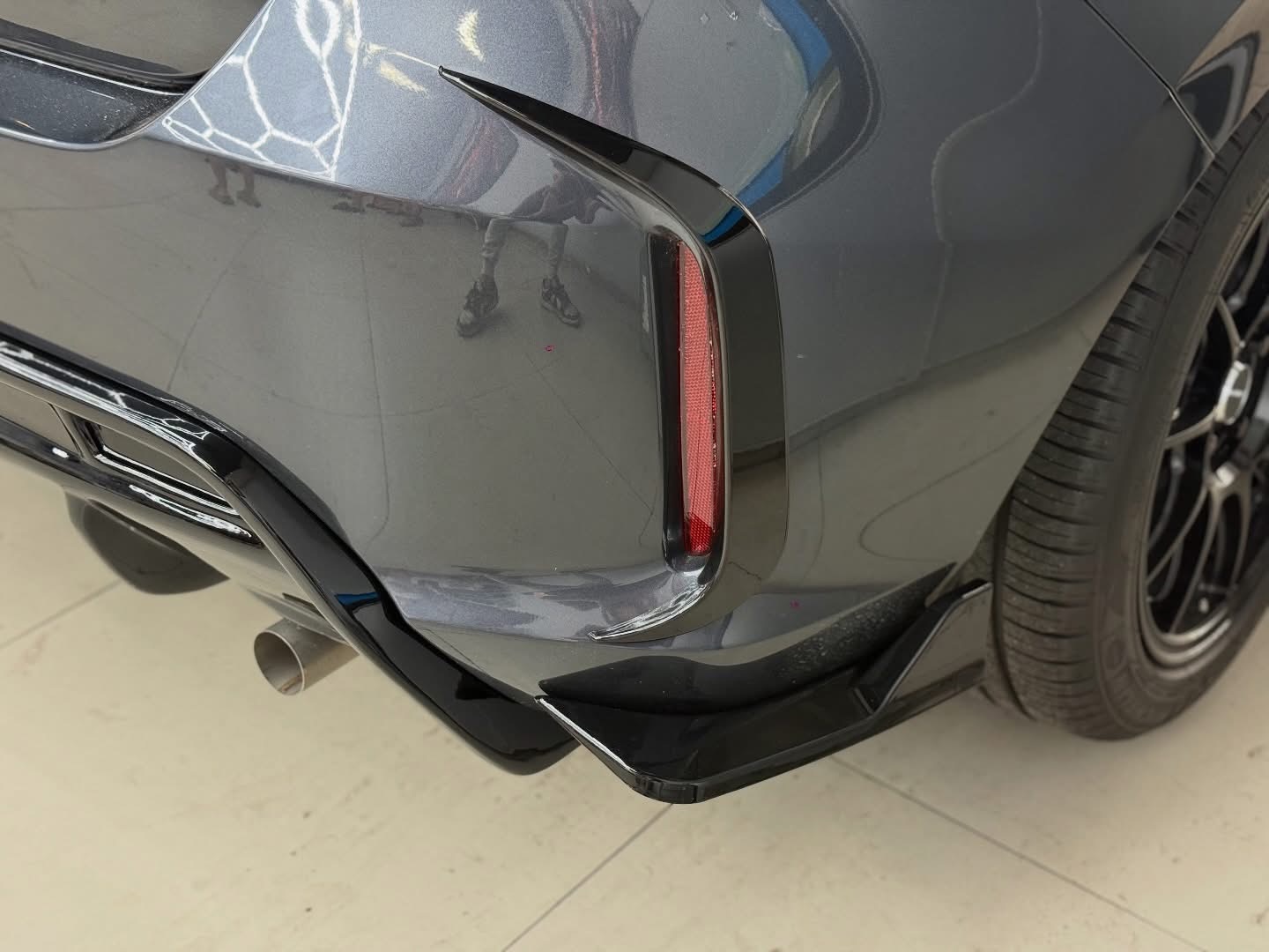 RS V2 REAR SIDE LIPS
