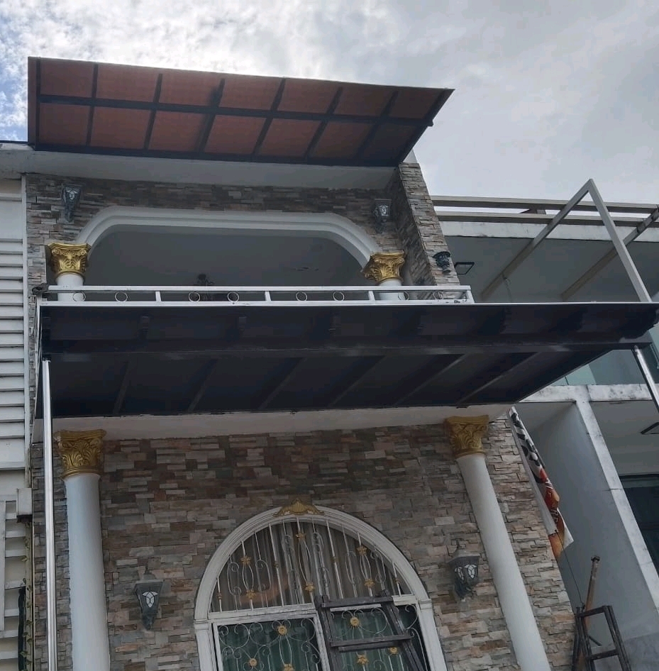 Mild Steel Polycarbonate Brown Colour(3mm-Solid)Pergola Roof Awning -Frame Ms 1 1/2x3(1.6) or Ms 2x4(1.6)Hollow ,Bean 2x5(1.9)Hollow, Pillar S.s Round Hollow