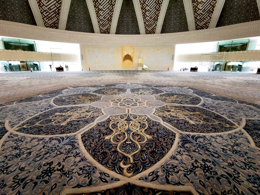 100% wool Hand Made Carpet