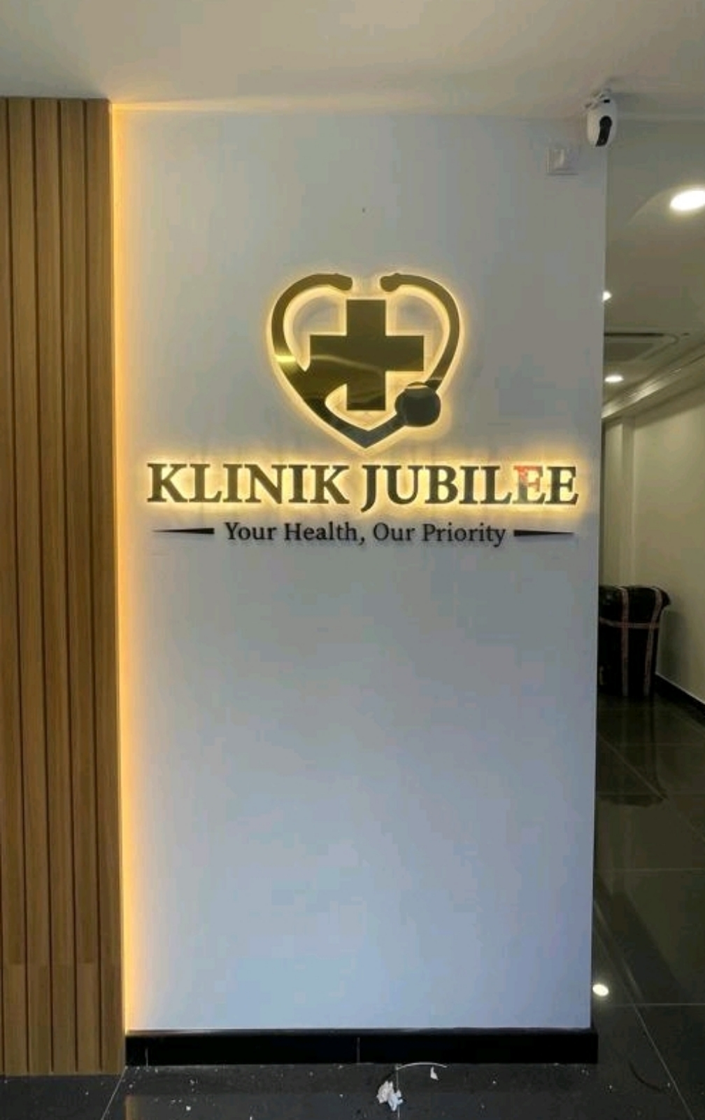 Indoor 3D Stainless-steel Gold LED backlit Signage