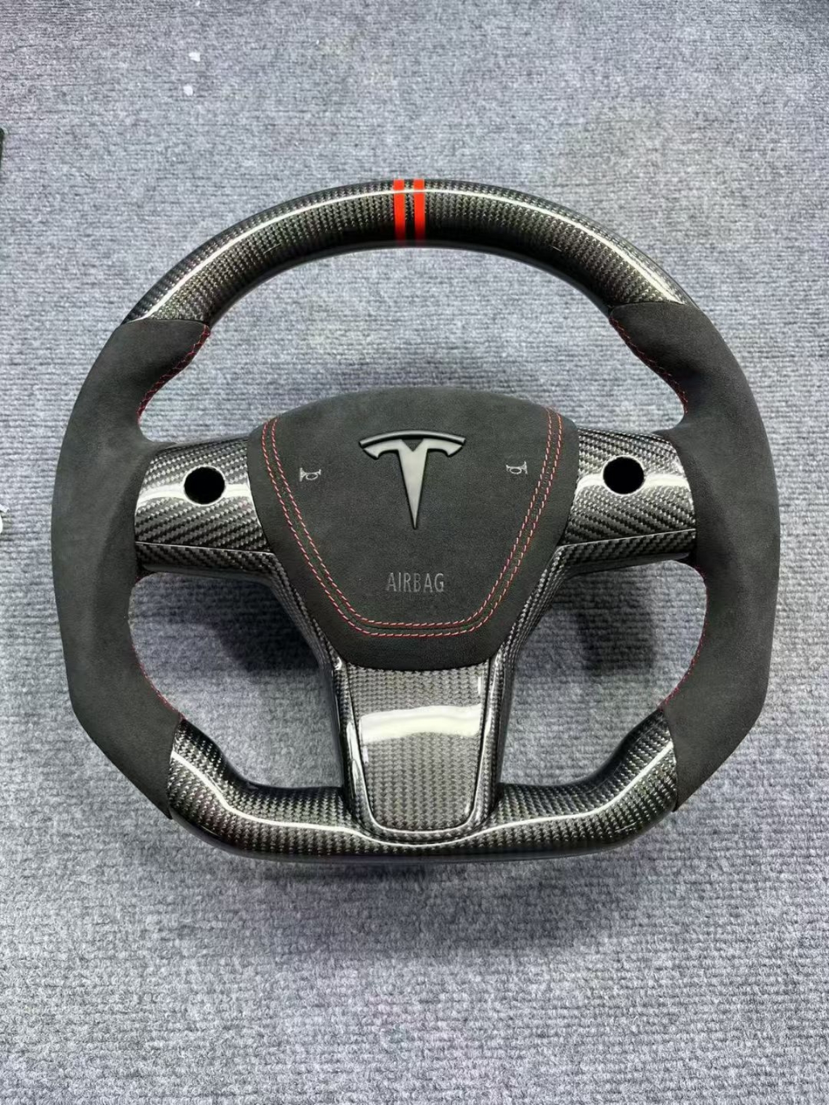 Tesla Carbon fibre steering wheel