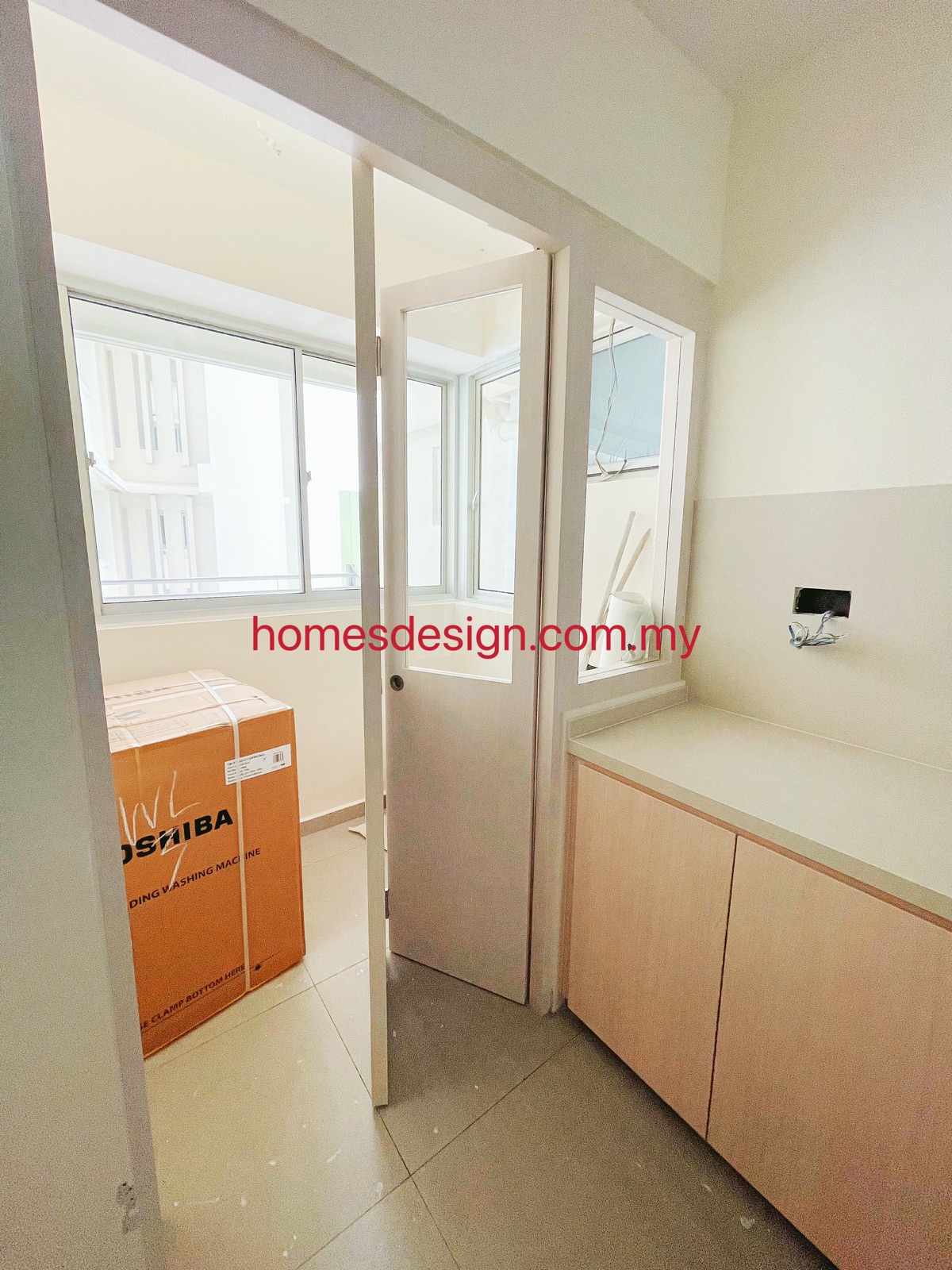 Kitchen swing door