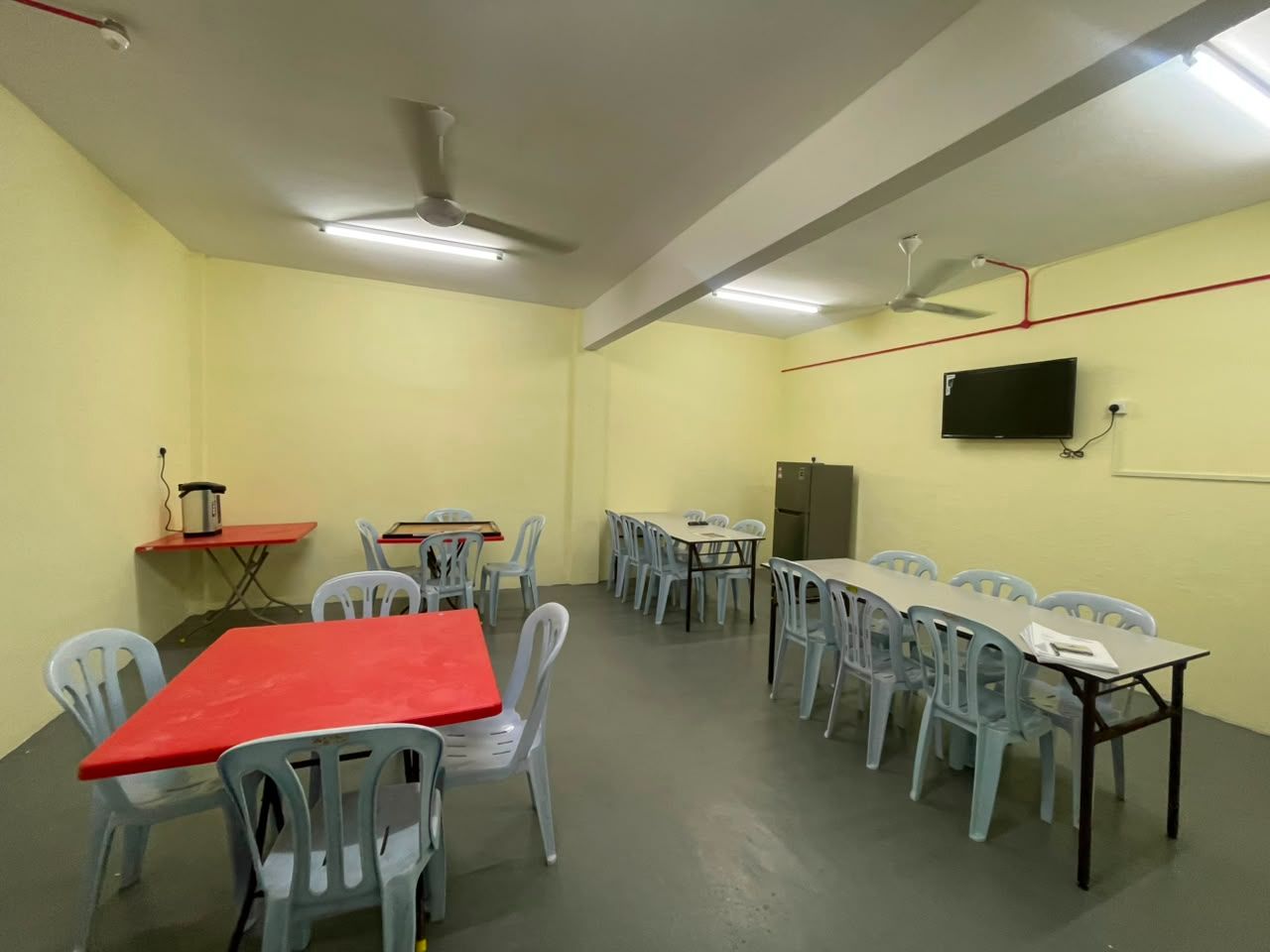 ACTIVITY ROOM / ENTERTAINMENT ROOM (PROVIDE A WATER KETTLE)