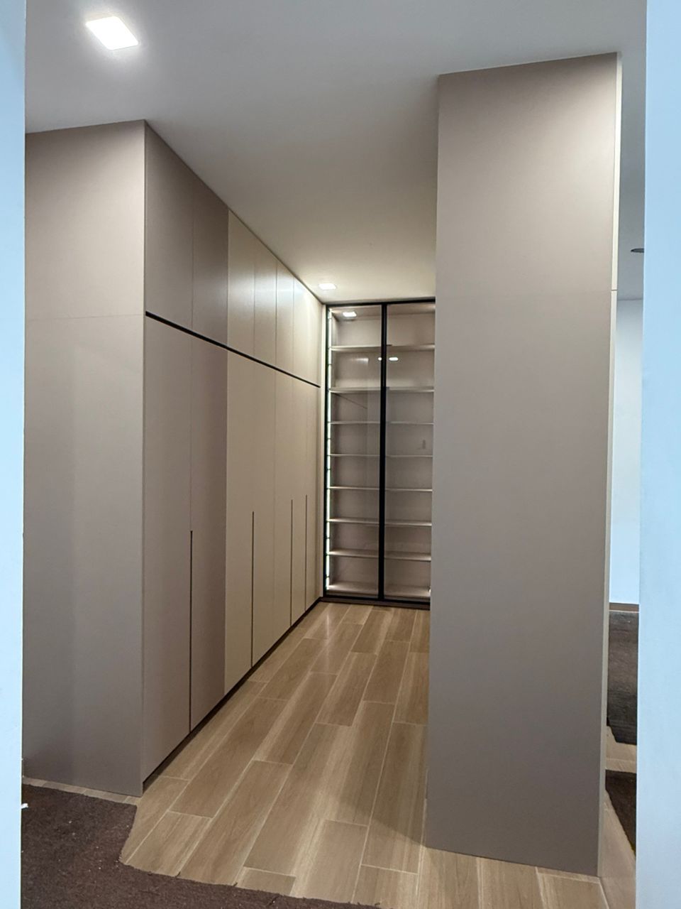 Modern Minimalist Style Interior Cabinet Design @ Taman Connaught Cheras