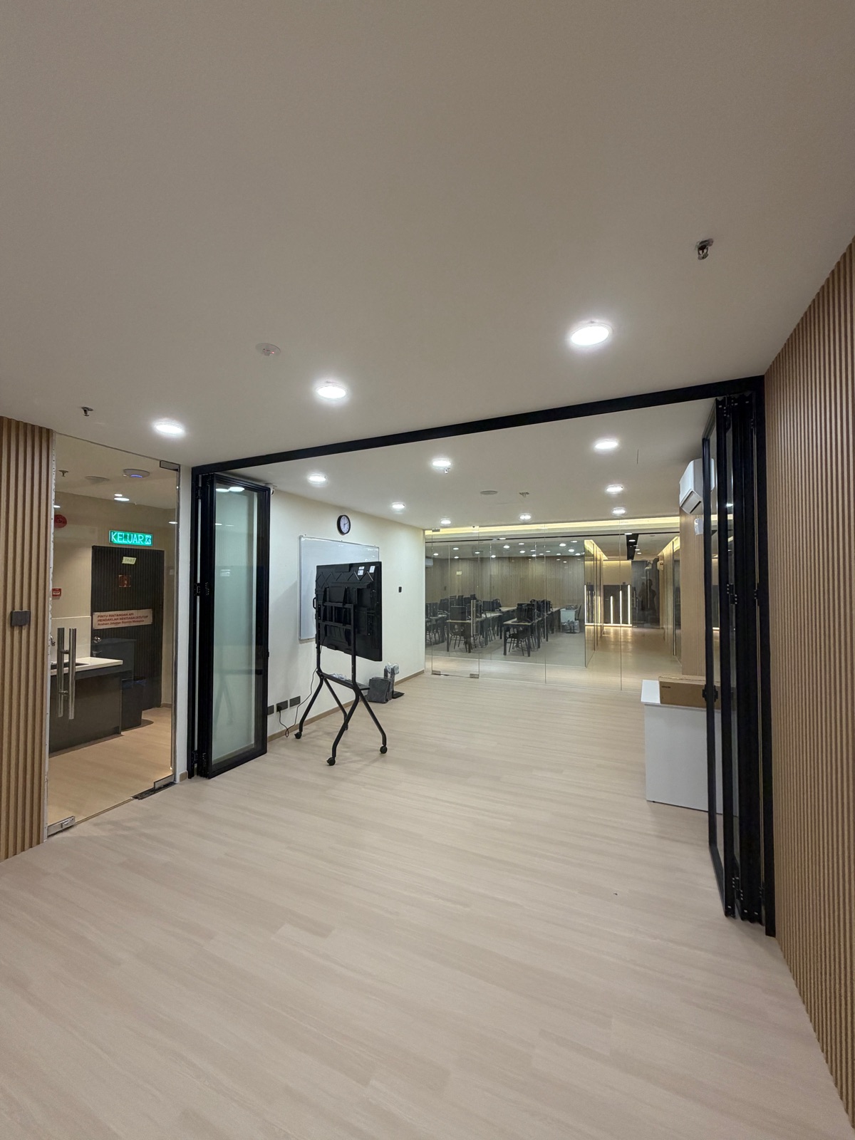Slim Frame Folding Door