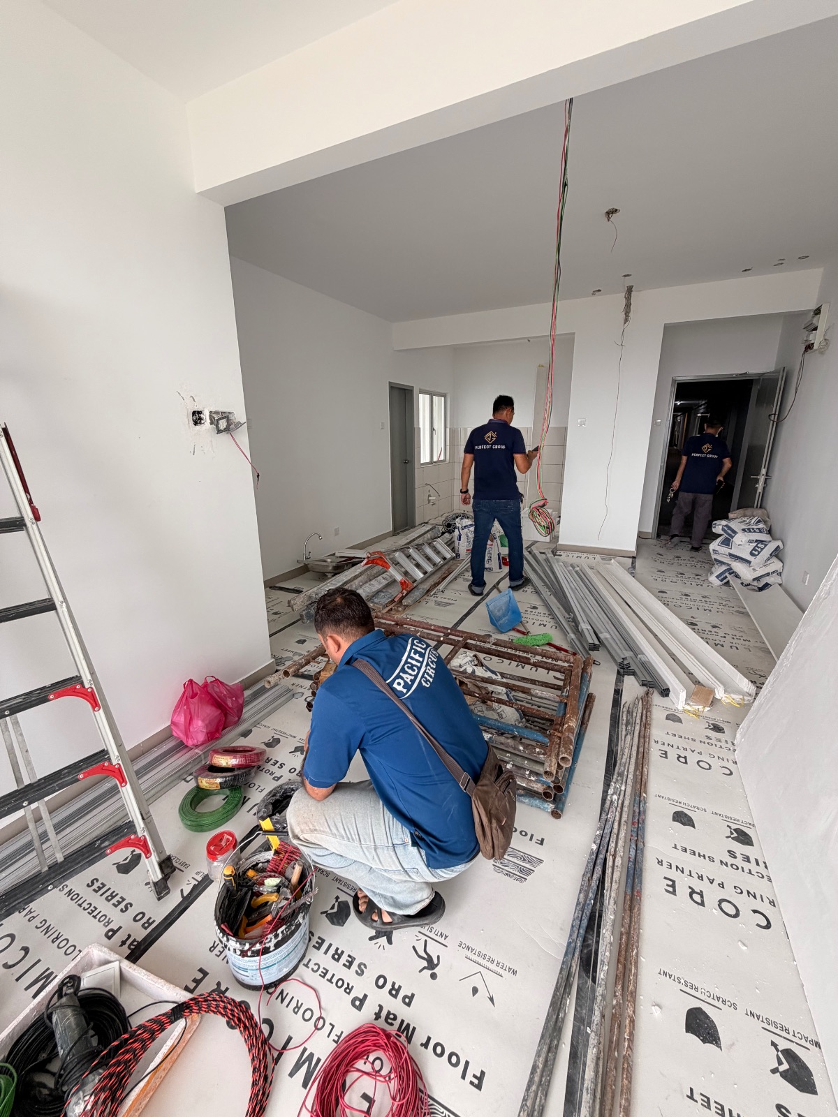 🏡 Perkhidmatan Pemasangan Vinyl Tile Profesional di Melaka & Seremban | Perfect Group