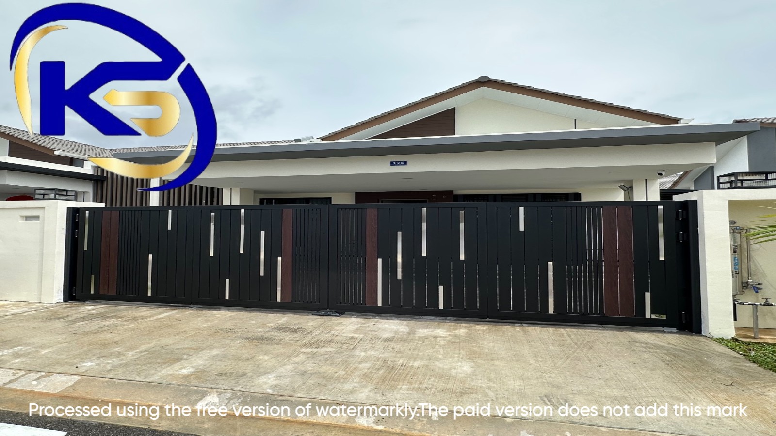 Trackless Folding Gate (PC) Bandar Putra,Kulai 