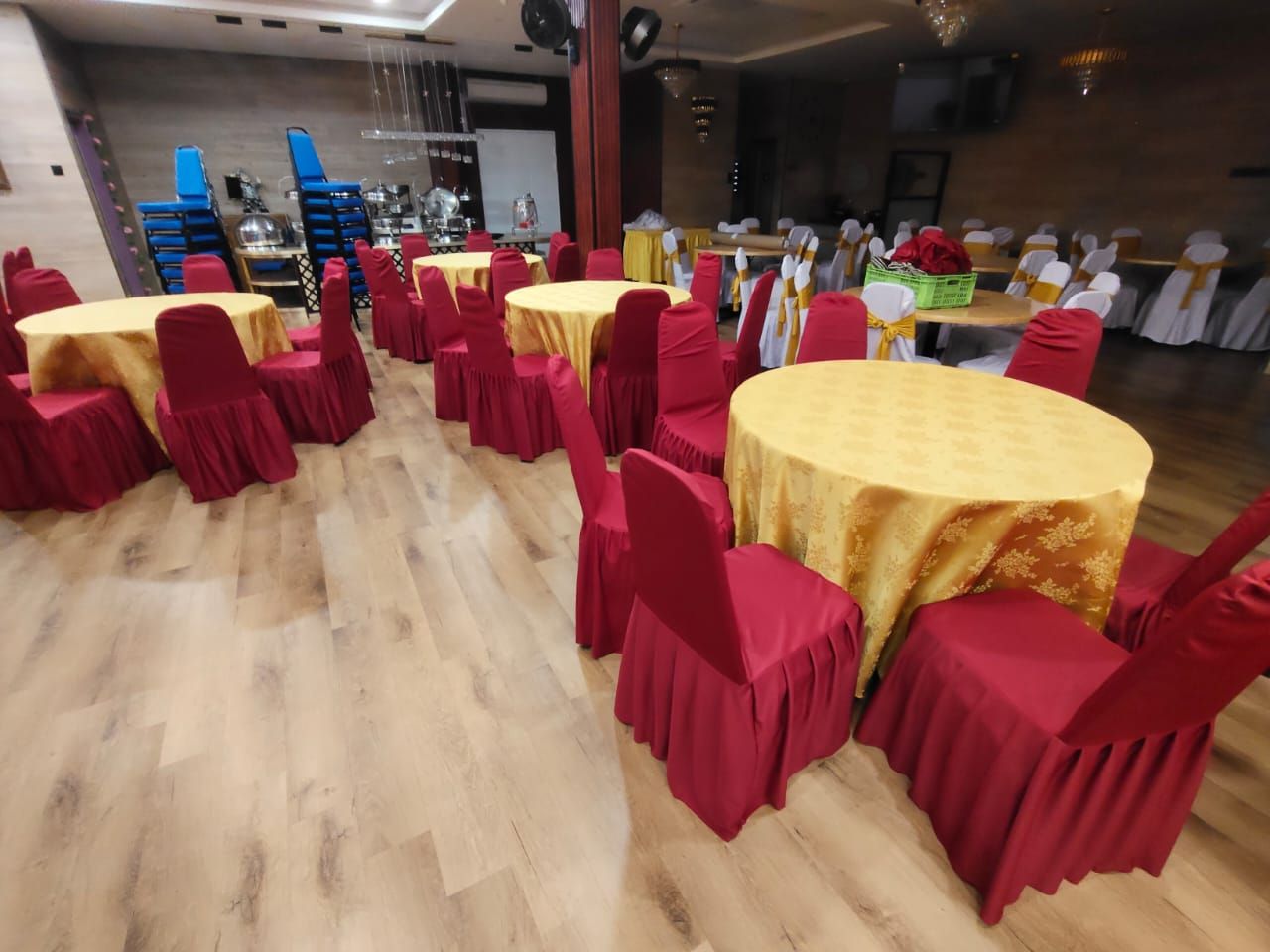 Pemasangan Sarung Kerusi dan Skirting Meja untuk dewan; Jln Bayu Tinggi 8, Bandar Bukit Tinggi, 41200 Klang, Selangor