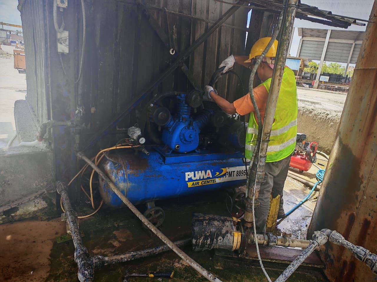 Full Service 2 unit Puma Air Compressor 10HP & Chemical Cleaning Air Tank