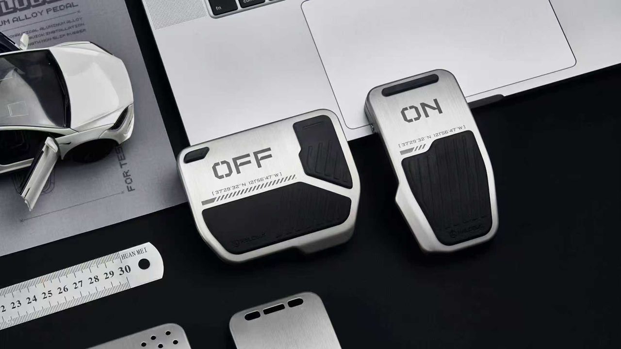 HALOBLK Pedal Cover