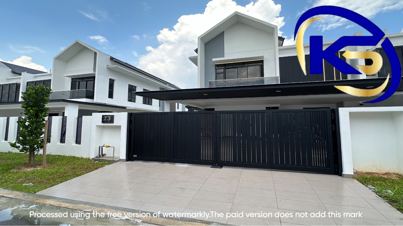 Trackless Folding Gate (PC) Taman Setia Tropika