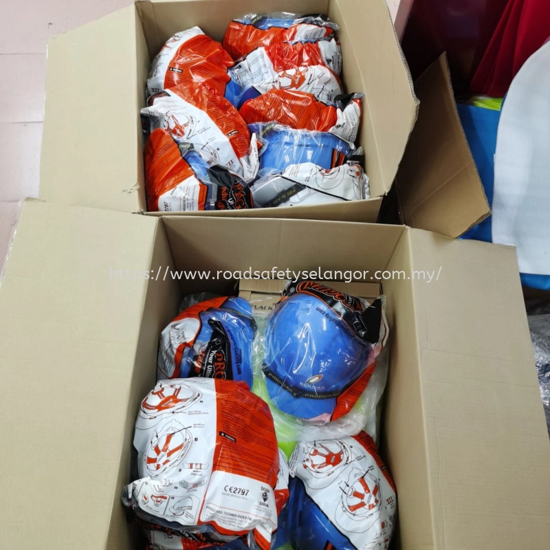 Reliable PPE That Keeps Teams Protected 🚚 Blue Construction Helmets Delivered Across Pahang, Kelantan & Kuantan ✅