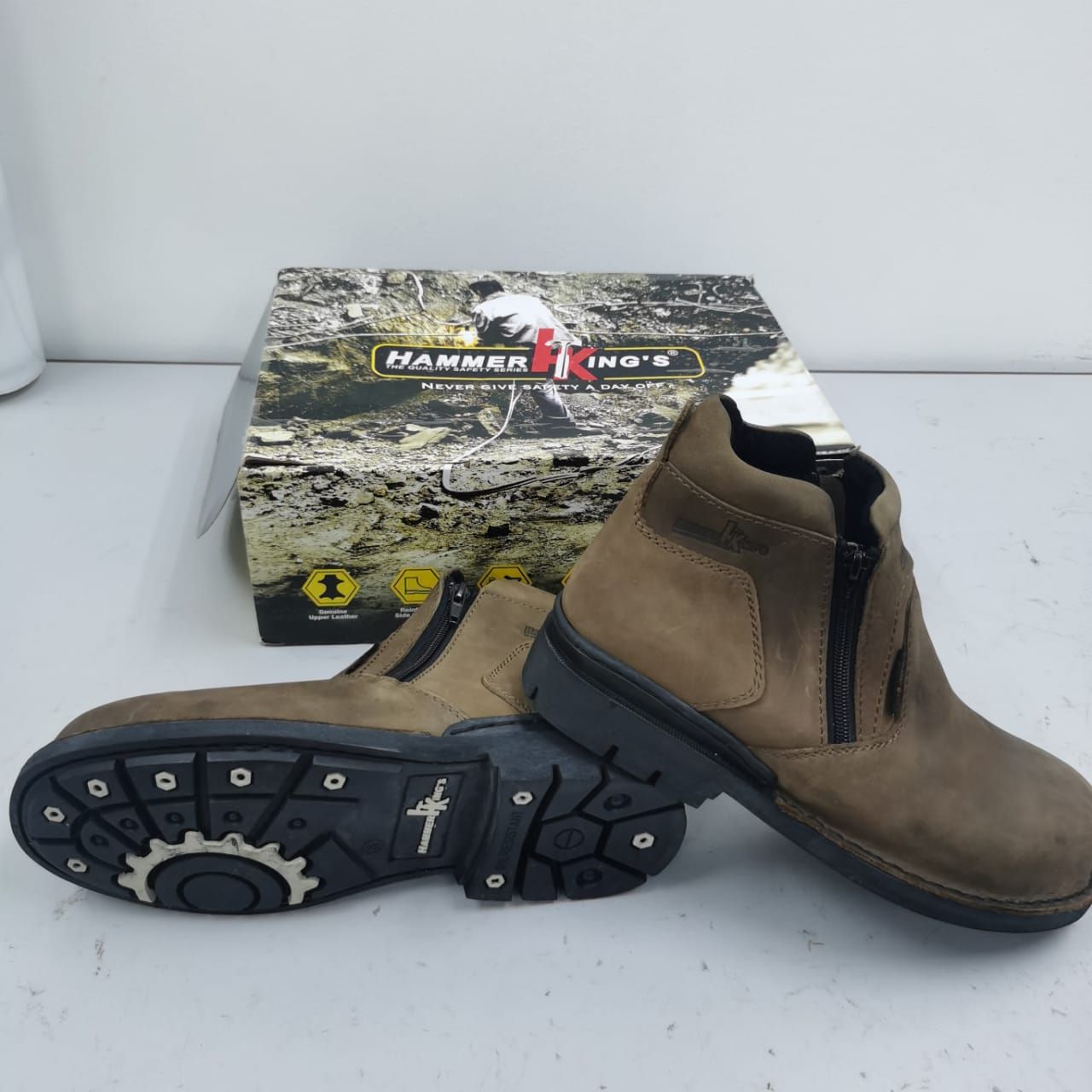 Supporting Safer Worksites Every Day 🚚 Industrial Safety Boots & Protective Footwear Delivered Across Kelantan, Terengganu & Pahang ✅