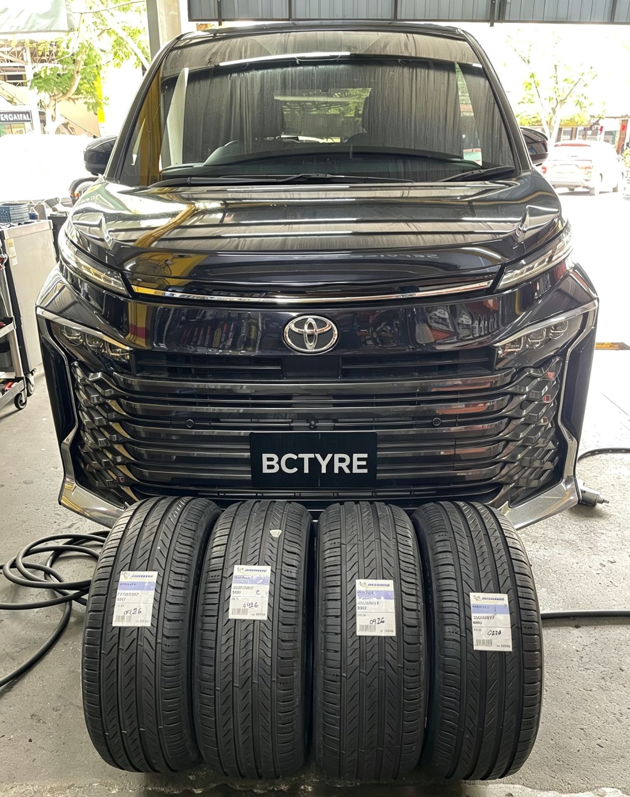 🚗✨ Toyota Voxy 换上✅ 205/50R17 Michelin Primacy 5💯_163804072026