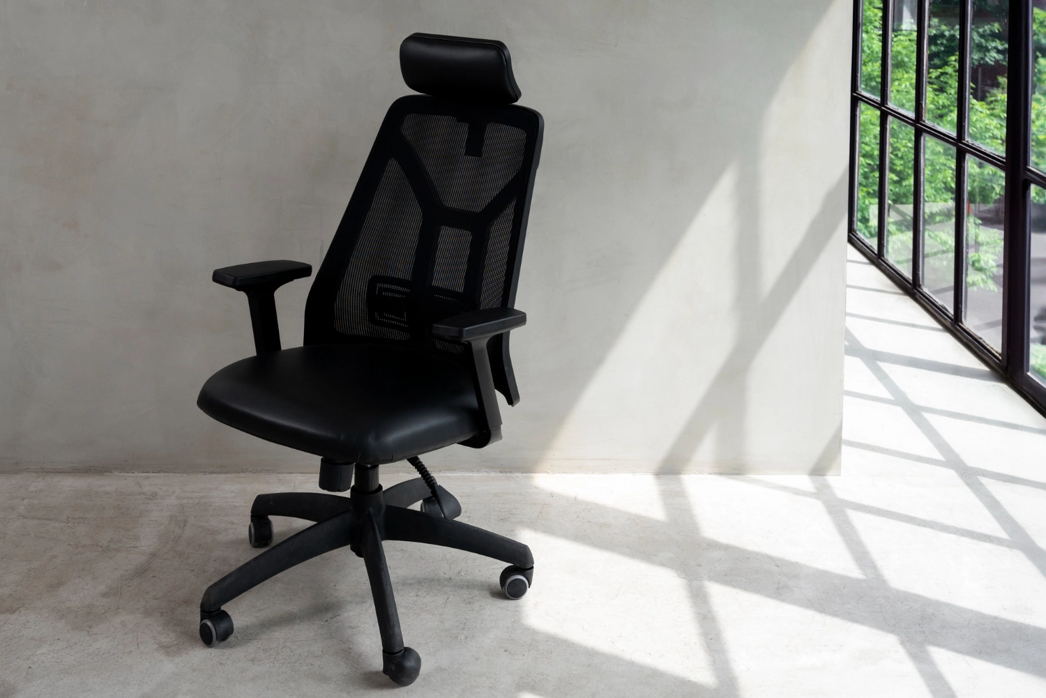 Office Chairs and Ergonomic Chairs
