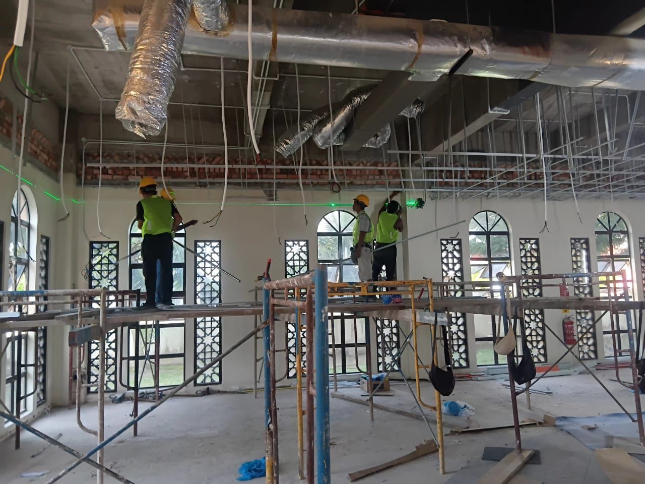 🏠 Kontraktor Siling Plaster, ⚡ Pendawaian Elektrik & 🌬️ Kerja Ducting di Melaka & Seremban | Perfect Group