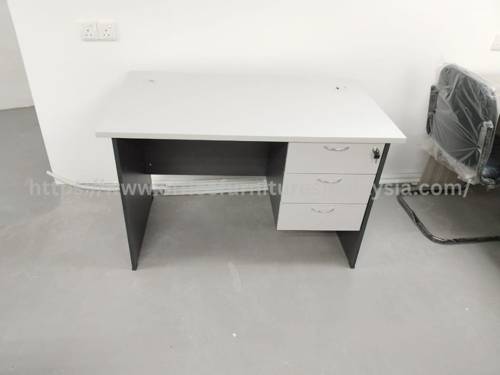 Writing Table with Pedestal Jalan Cheras, 56000 Kuala Lumpur, Malaysia. JUL 2026