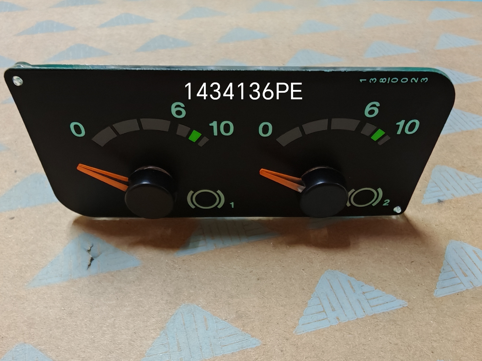 1434136 AIR PRESS METER