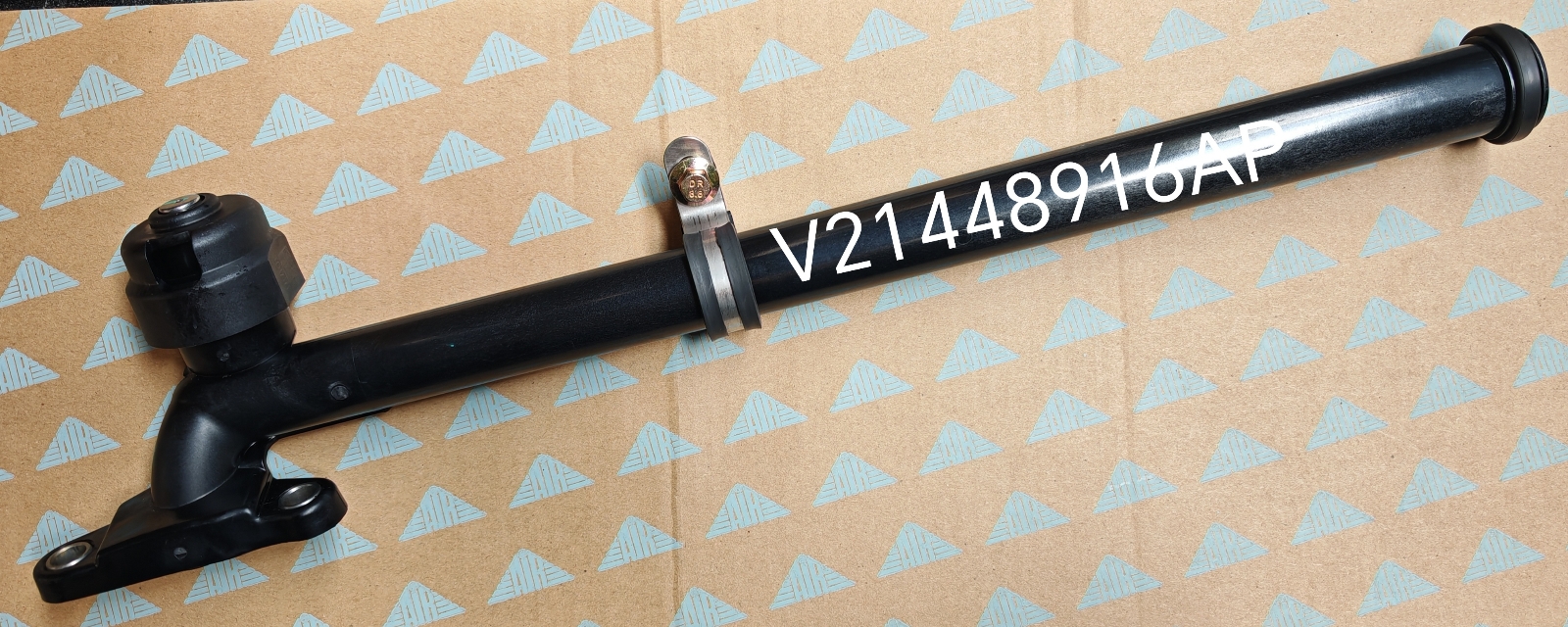 V21448916 FUEL VALVE PIPE