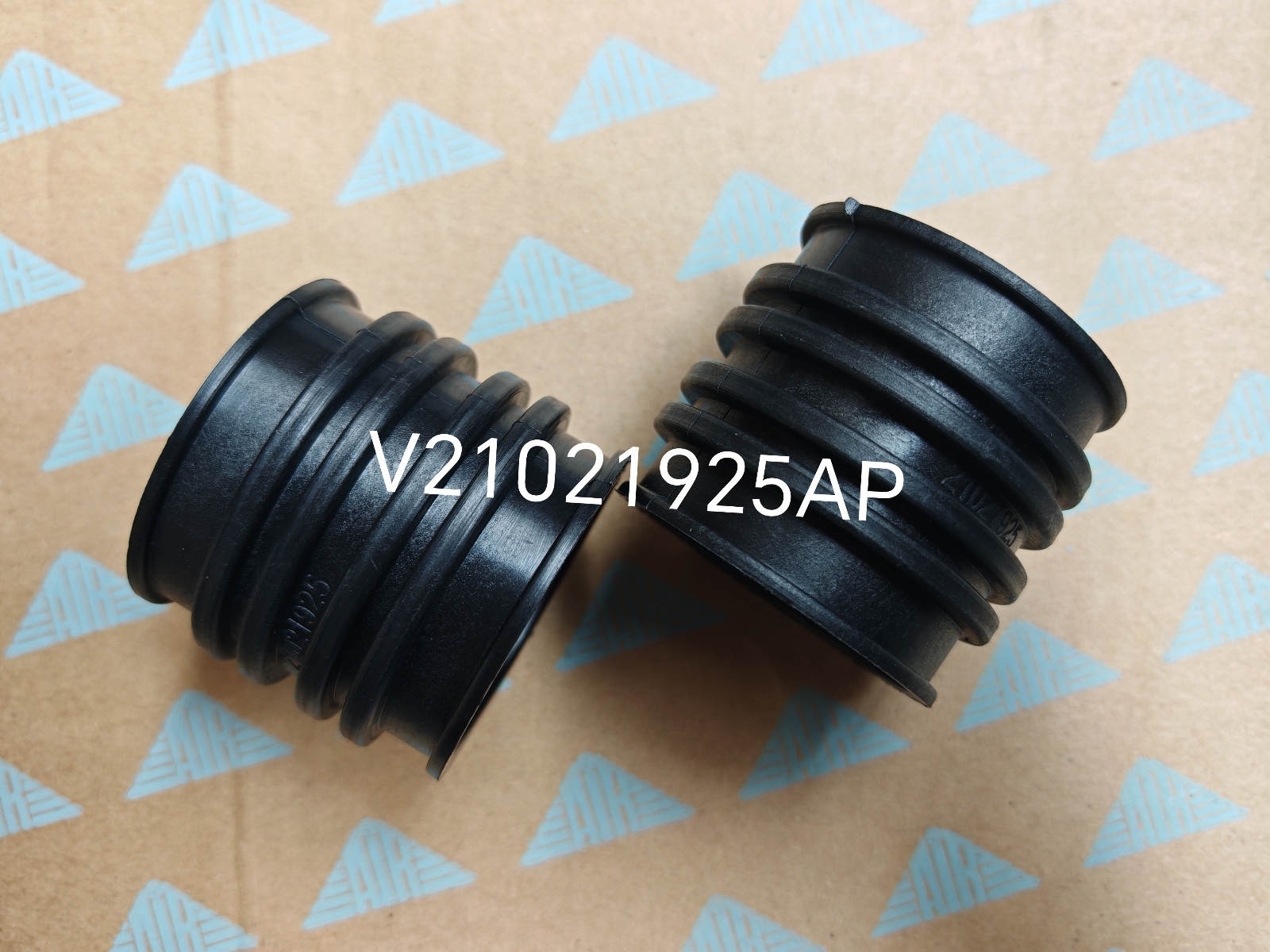 V21021925 CONNECTOR PIPE