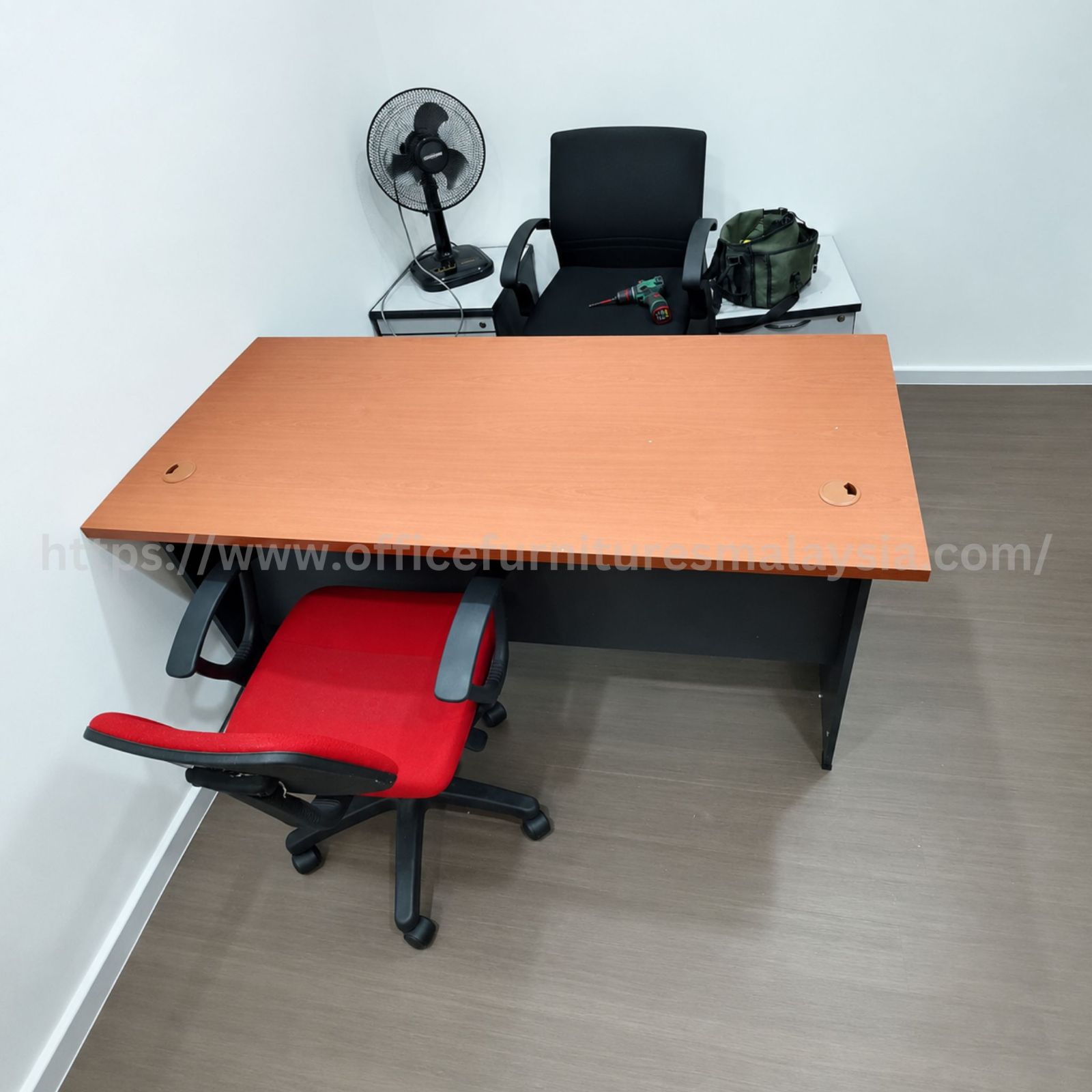 Office Rectangular Writing Table Puchong, 47180 Selangor, Malaysia. JUL 2026