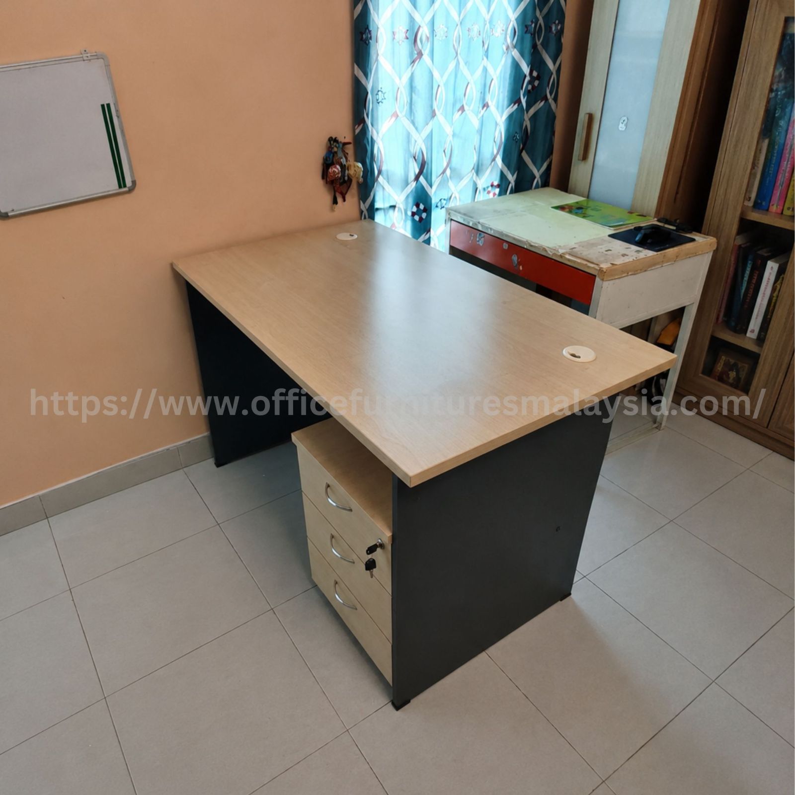 Budget Table with Mobile Pedestal Taman Putra Prima, 47130 Puchong, Malaysia. JUL 2026