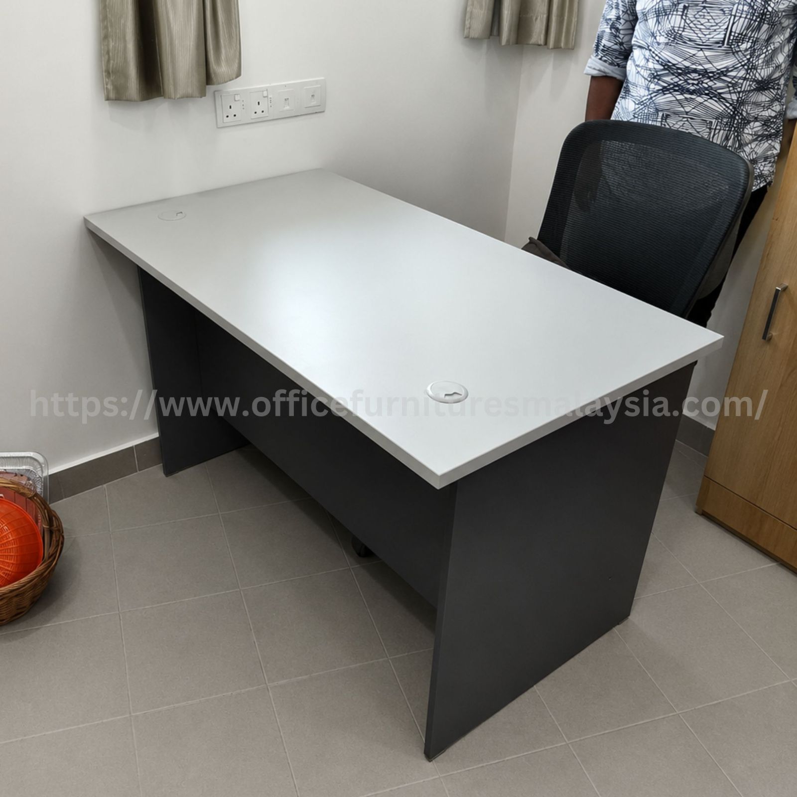 Office Rectangular Table 43200 Cheras, Selangor, Malaysia. JUL 2026