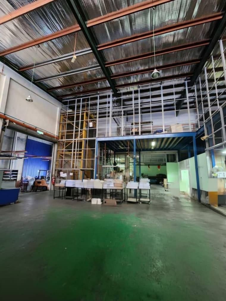 Taman Perindustrian Plentong @2.5 Storey Semi-Detached Factory FOR SALE