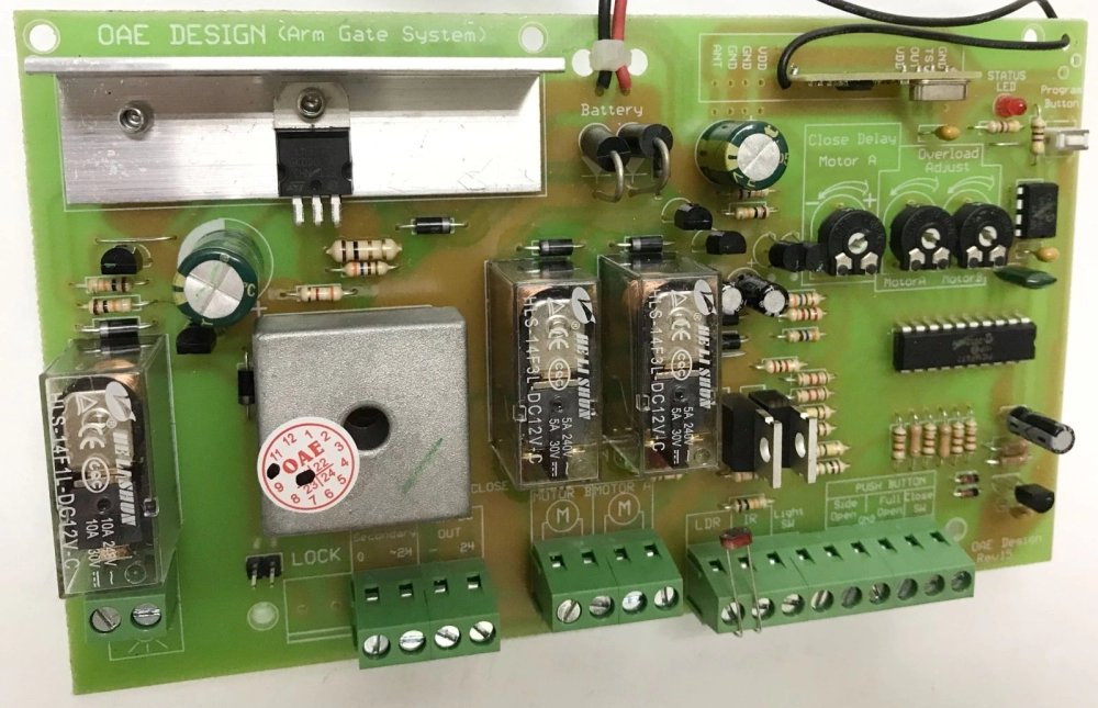 OAE Design Arm Board - 4 CH 433mhz Built-in Receiver Swing / Folding Gate Control Panel