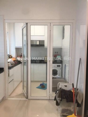 KITCHEN AREA FOLDING DOOR SUPPLIER PUCHONG, SUBANG, AMPANG, CHERAS, IJOK