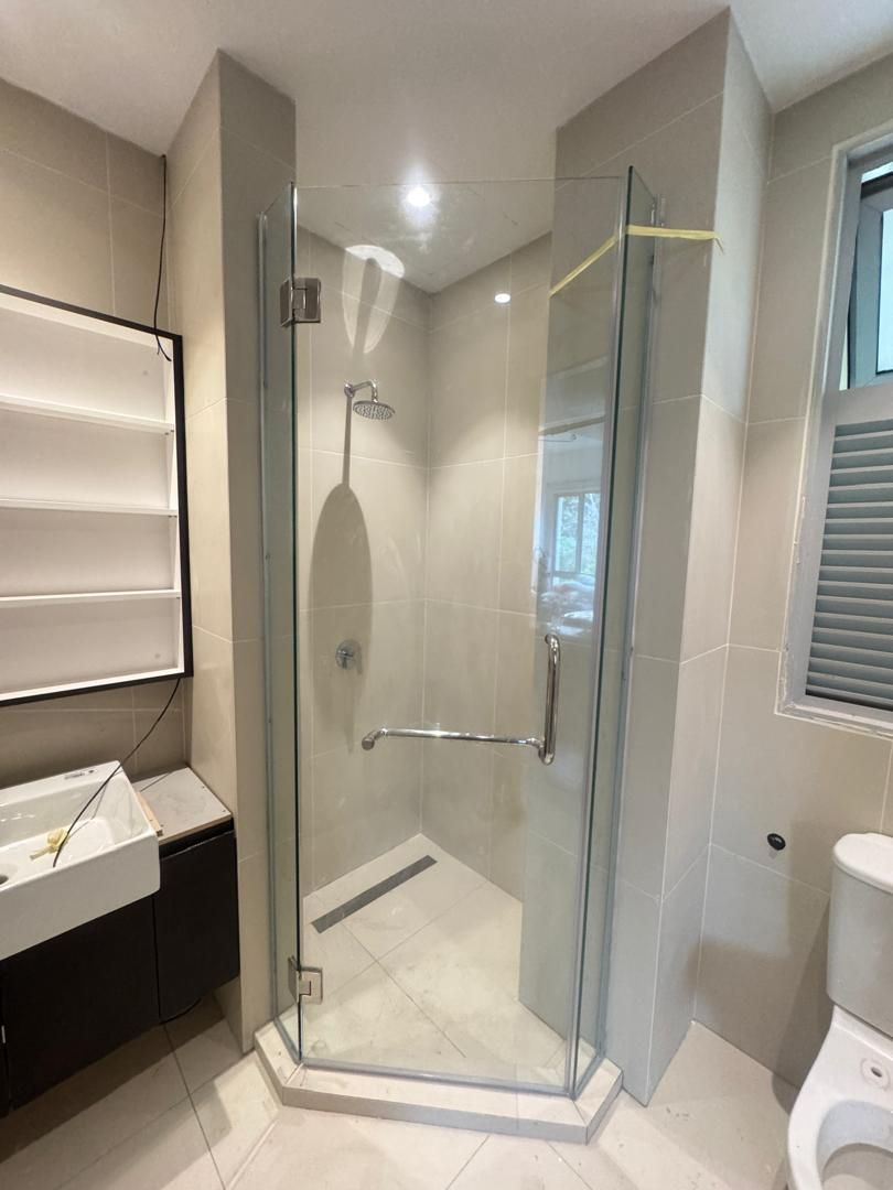 Frameless & Aluminium Bathroom Shower Screen Installation