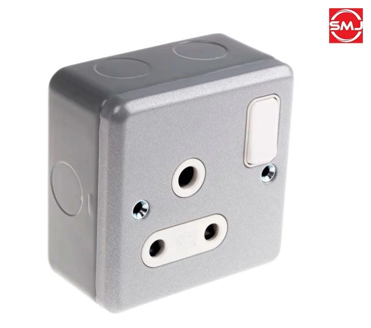 MK G2873ALM 15A 1 Gang Metalclad Switched Socket Outlet (SIRIM Approved)