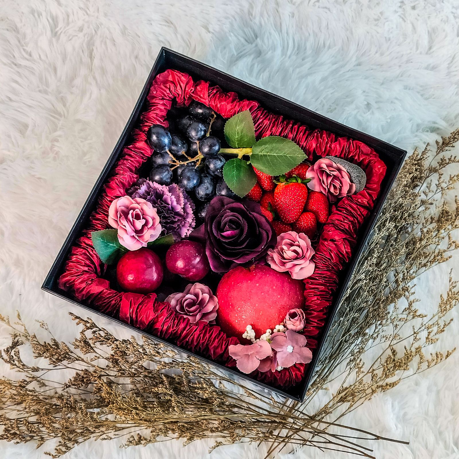 Sweetheart Fruit Box