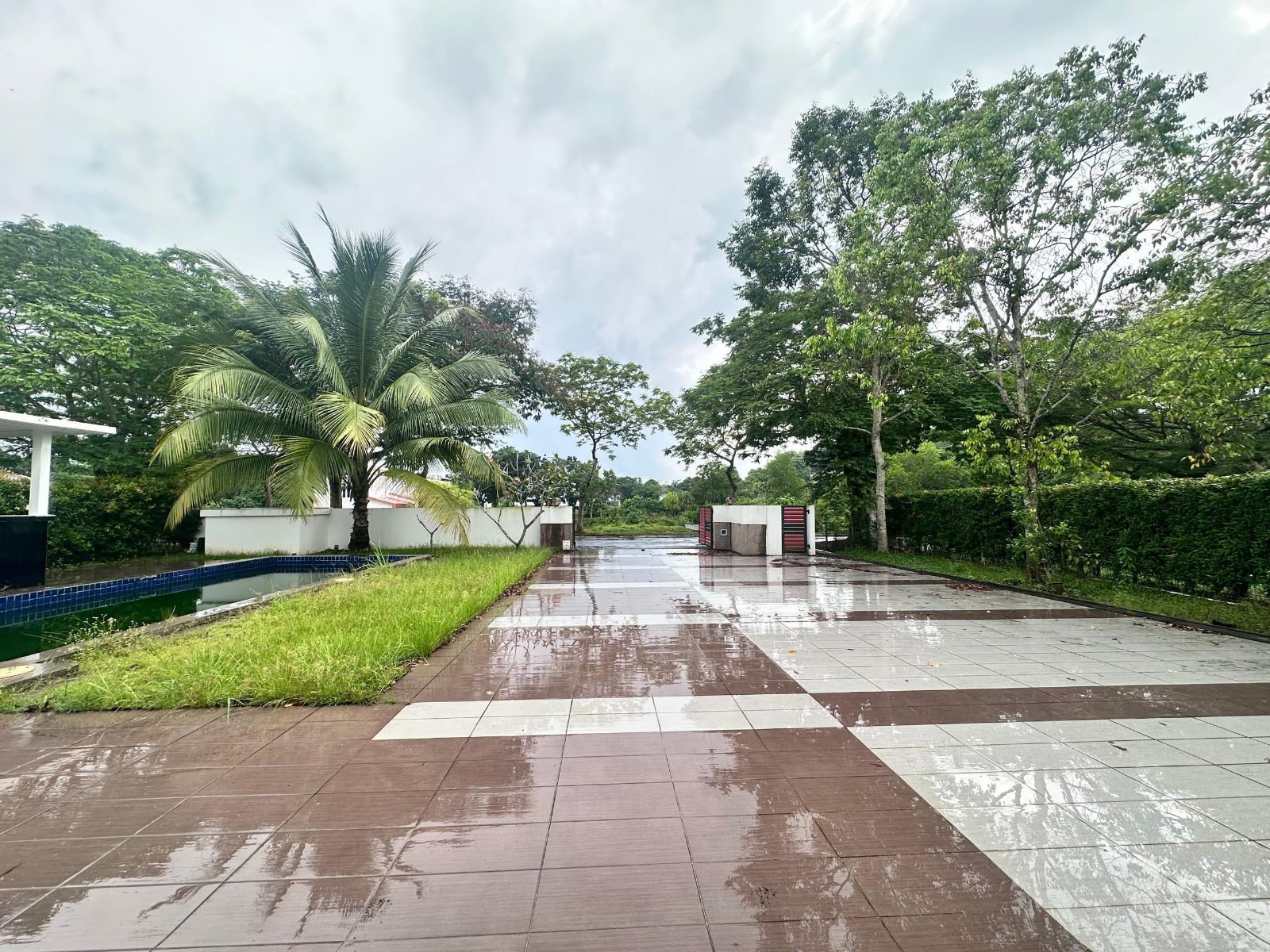 Ledang Heights – Luxury Poolside Bungalow Villa for Sale, Iskandar Puteri