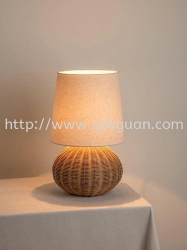 STA 004 - RATTAN TABLE LAMP