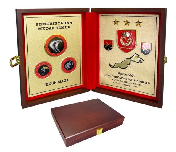 A 005 - ARMY PLAQUE
