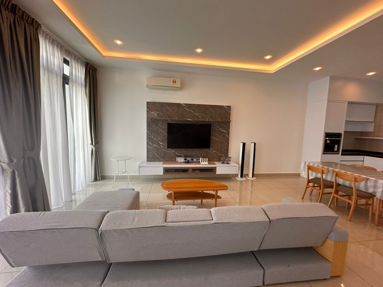 Estuari Gardens @ Laman Estuari – Fully Renovated Superlink for Sale