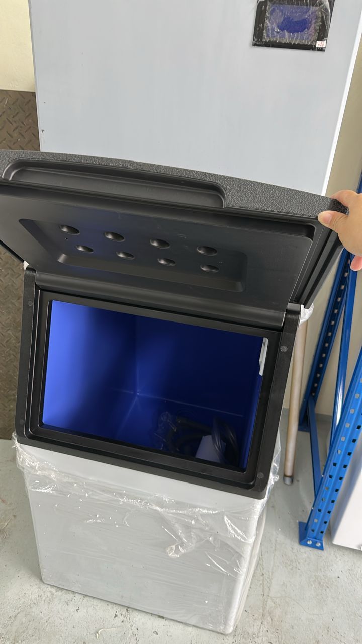 200kg/24hr Flower Icemaker Machine with 110kg Storage Bin