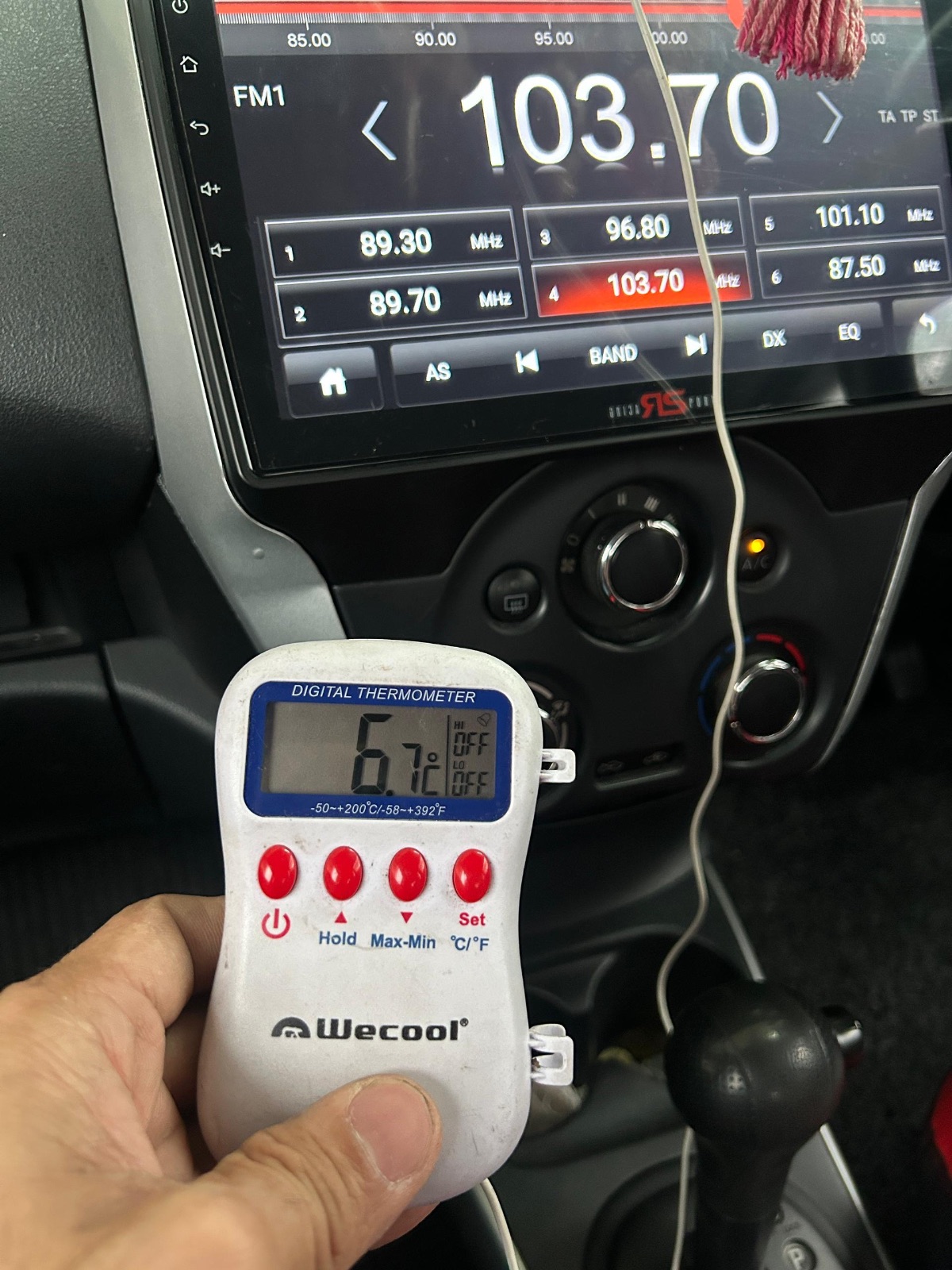 AUTO AIR CON SERVICING