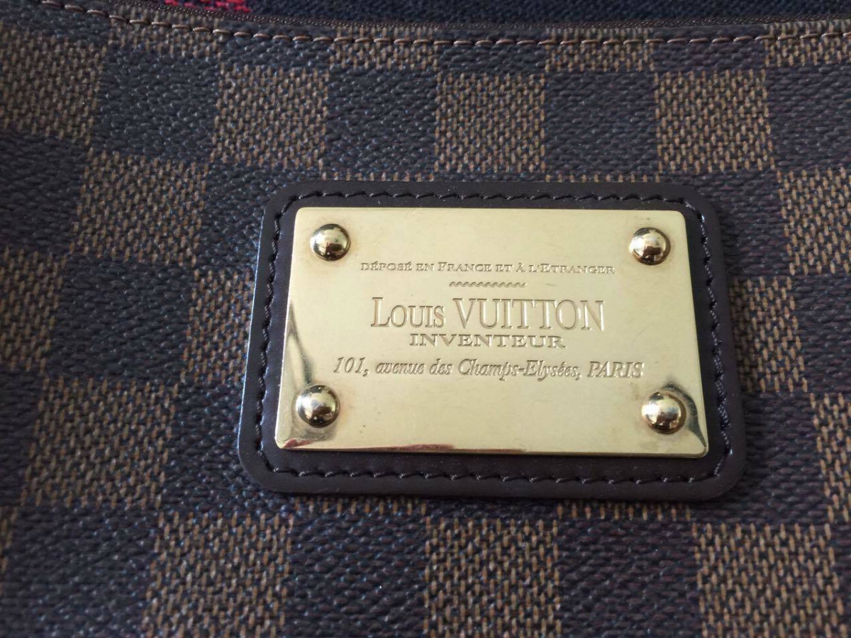 SOLD) Louis Vuitton Damier Ebene Eva Clutch (Two Ways Carry) Louis Vuitton  Kuala Lumpur (KL), Selangor